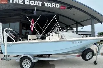 Slide: The Image of Boston Whaler 170 Montauk 2024 - 13