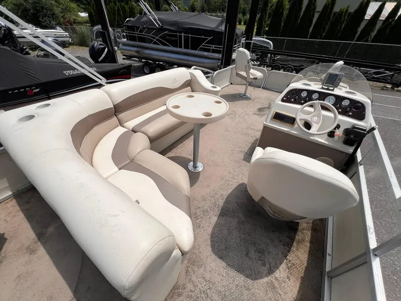 Slide: The Image of Bennington 200 S 2001 - 17