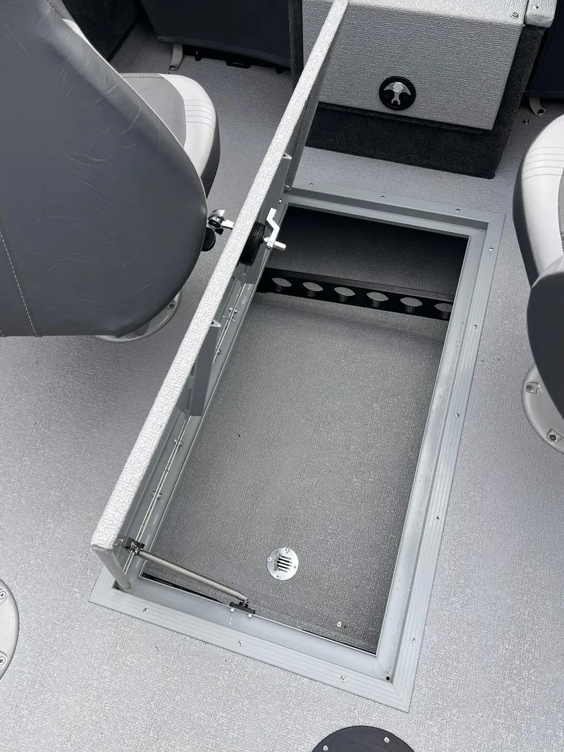 Slide: The Image of Starcraft Renegade 168 DC 2021 - 22