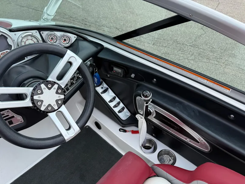 Slide: The Image of MasterCraft X14 2010 - 11