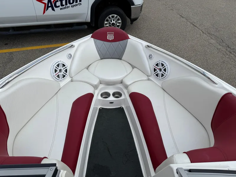 Slide: The Image of MasterCraft X14 2010 - 17