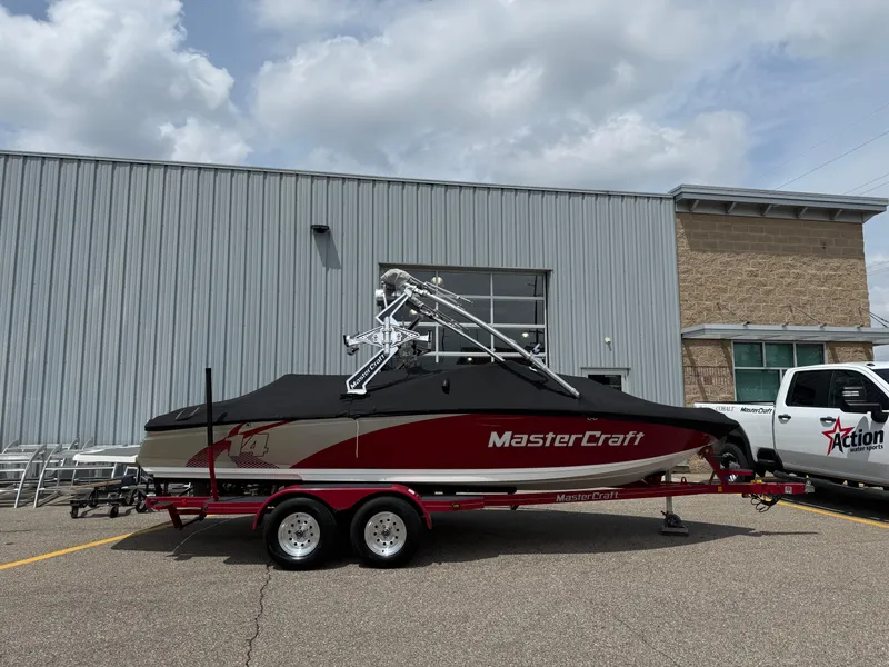Slide: The Image of MasterCraft X14 2010 - 20