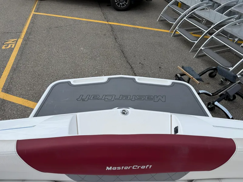 Slide: The Image of MasterCraft X14 2010 - 22