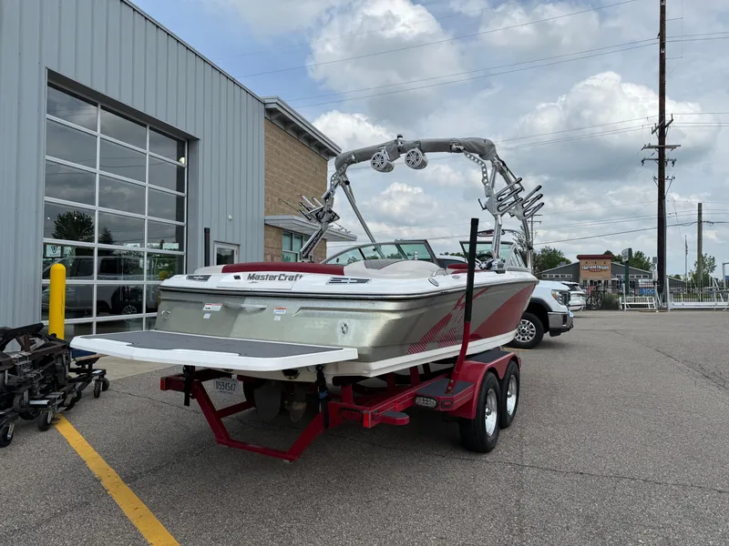 Slide: The Image of MasterCraft X14 2010 - 5