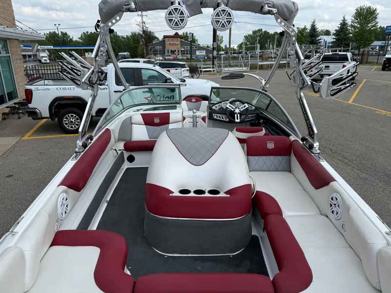 Slide: The Image of MasterCraft X14 2010 - 6