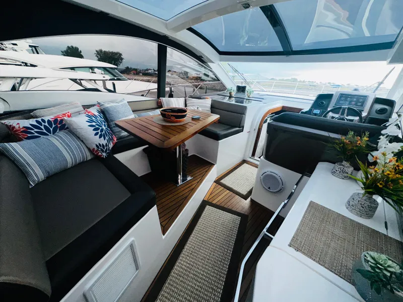 Slide: The Image of Galeon 445HTS 2017 - 24