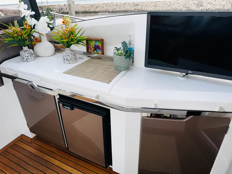 Slide: The Image of Galeon 445HTS 2017 - 26