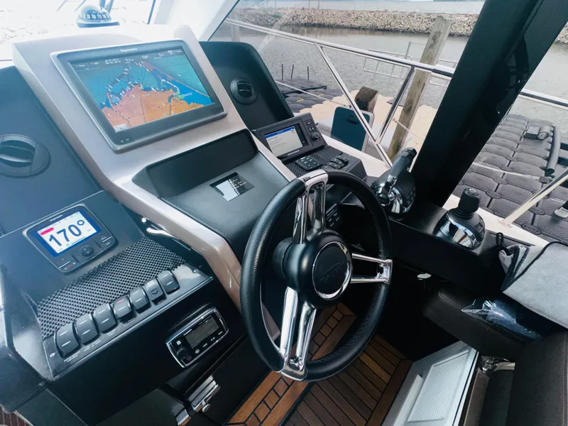 Slide: The Image of Galeon 445HTS 2017 - 29