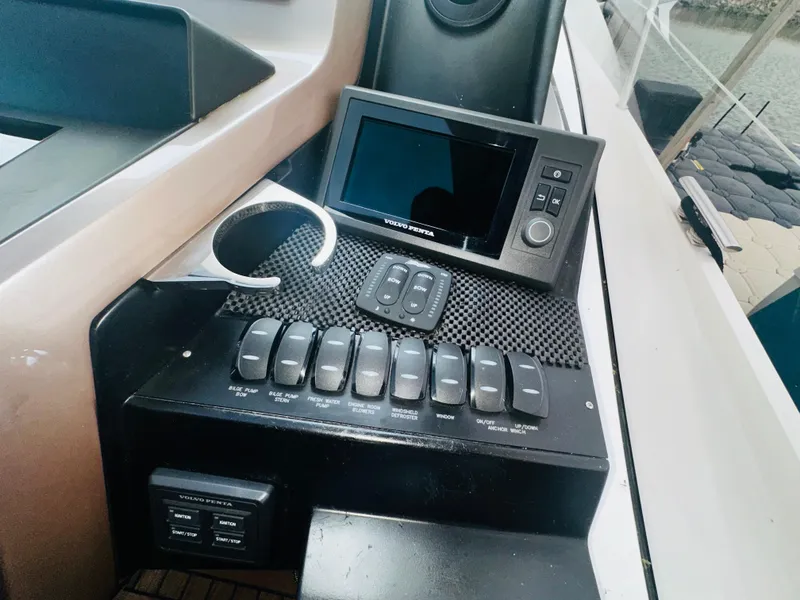 Slide: The Image of Galeon 445HTS 2017 - 32