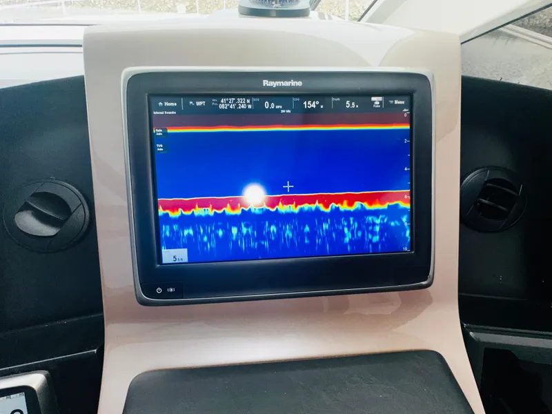 Slide: The Image of Galeon 445HTS 2017 - 33