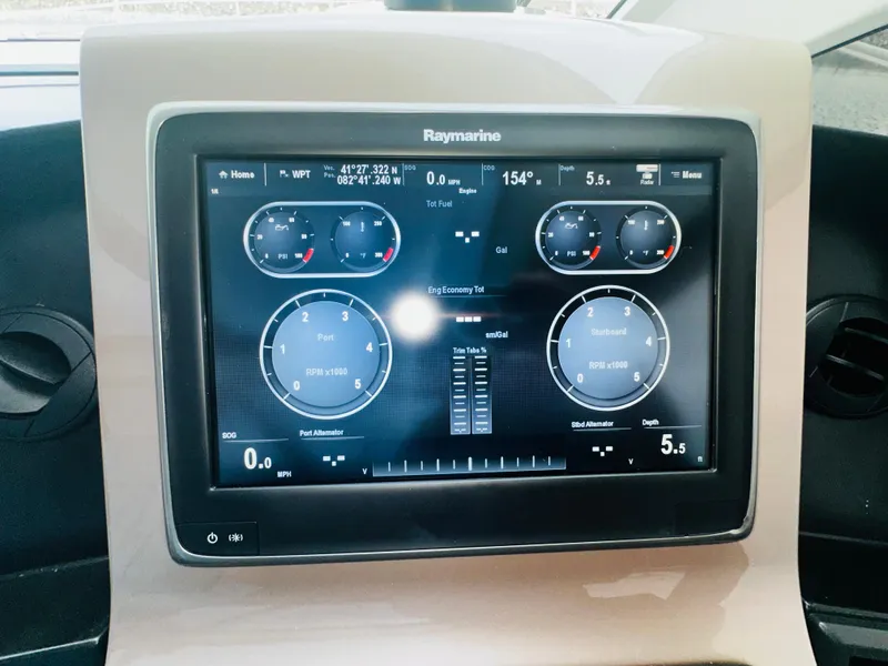 Slide: The Image of Galeon 445HTS 2017 - 35