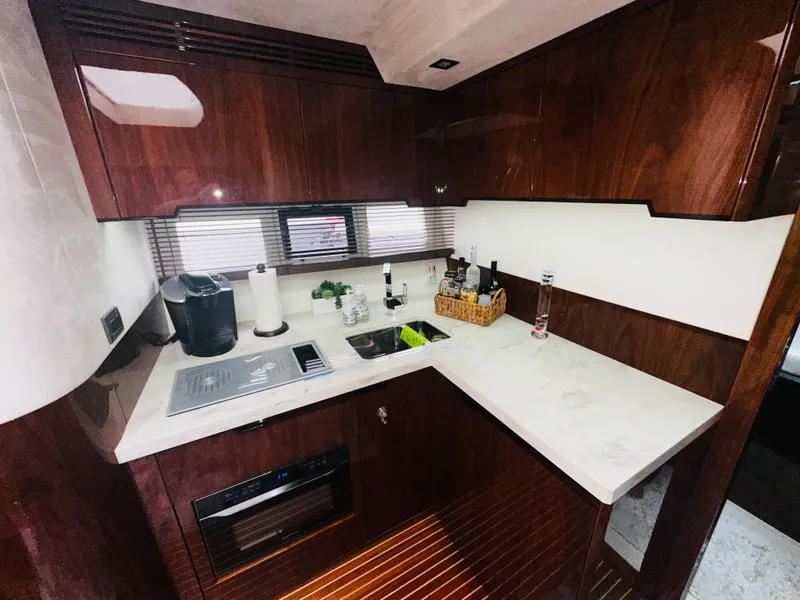 Slide: The Image of Galeon 445HTS 2017 - 41