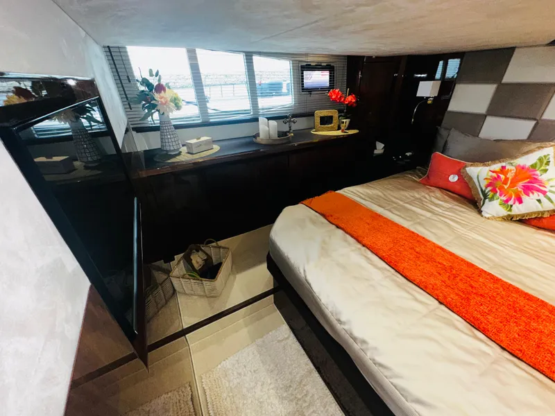 Slide: The Image of Galeon 445HTS 2017 - 47