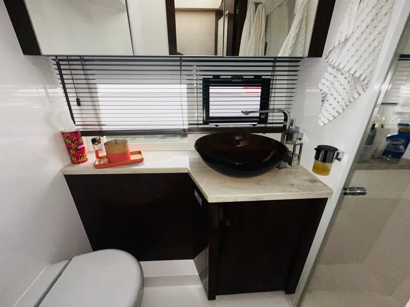 Slide: The Image of Galeon 445HTS 2017 - 50