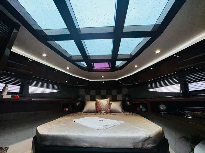 Slide: The Image of Galeon 445HTS 2017 - 53