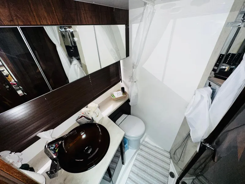 Slide: The Image of Galeon 445HTS 2017 - 58