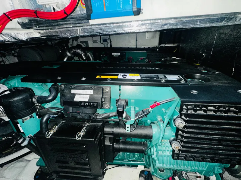 Slide: The Image of Galeon 445HTS 2017 - 61