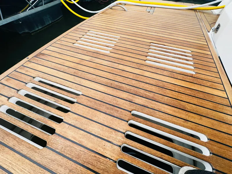 Slide: The Image of Galeon 445HTS 2017 - 8