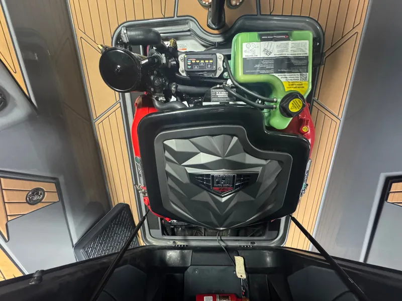 Slide: The Image of Nautique Ski Closed Bow 2022 - 14