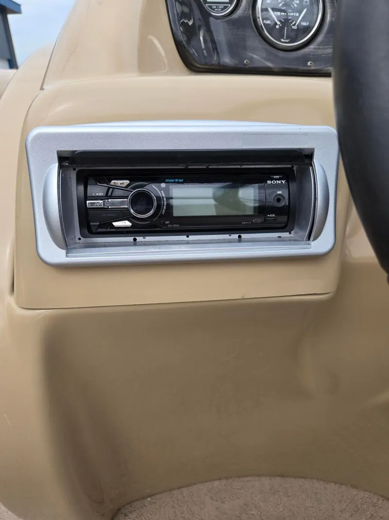 Slide: The Image of Sweetwater 220 Sun 2012 - 19