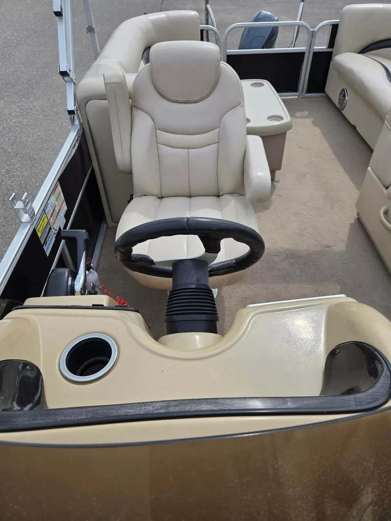 Slide: The Image of Sweetwater 220 Sun 2012 - 9