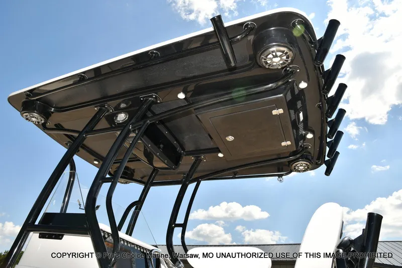 Slide: The Image of Ranger 2360 Bay w/300HP Mercury Verado 2024 - 10