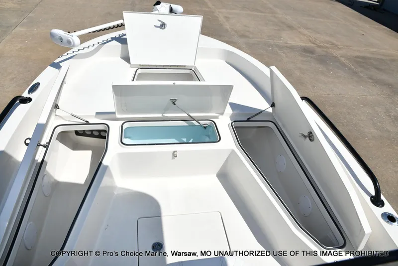 Slide: The Image of Ranger 2360 Bay w/300HP Mercury Verado 2024 - 101