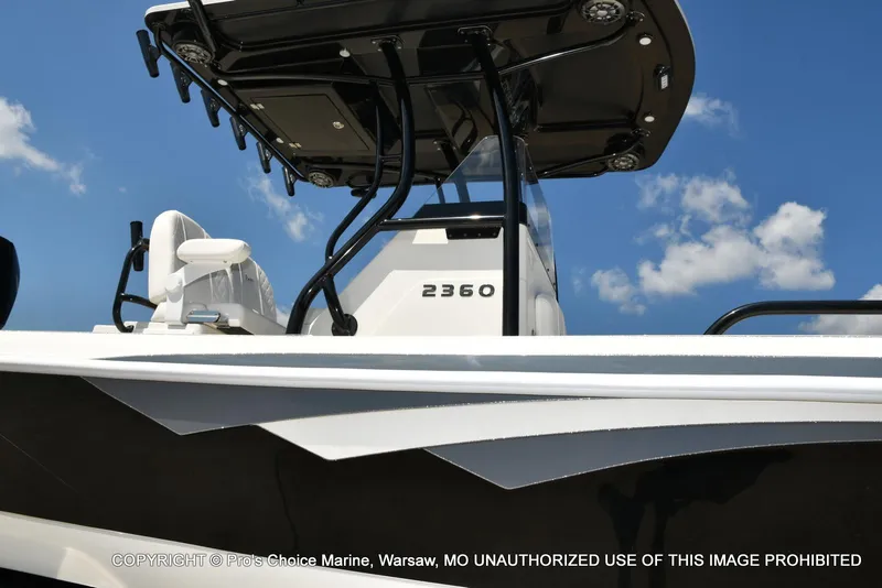 Slide: The Image of Ranger 2360 Bay w/300HP Mercury Verado 2024 - 102