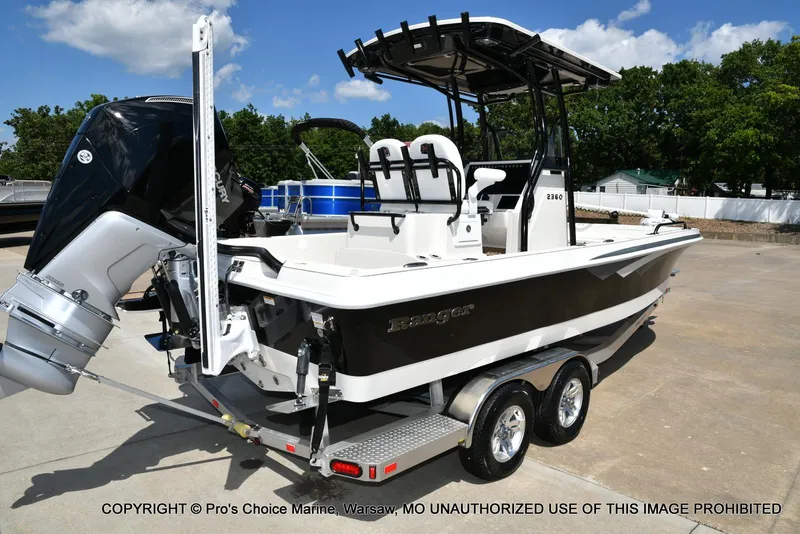 Slide: The Image of Ranger 2360 Bay w/300HP Mercury Verado 2024 - 11