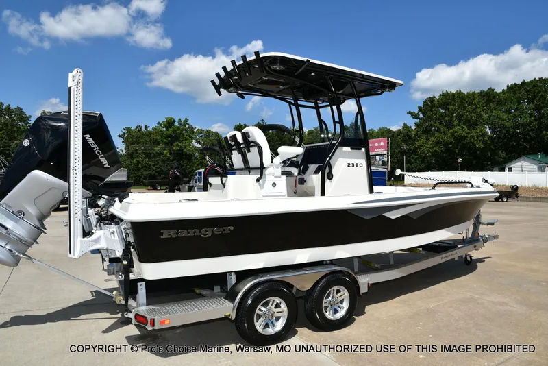 Slide: The Image of Ranger 2360 Bay w/300HP Mercury Verado 2024 - 12