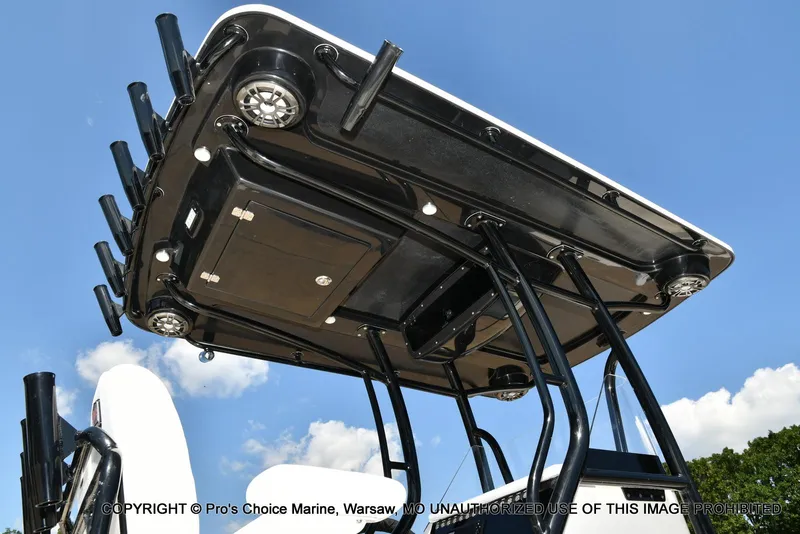 Slide: The Image of Ranger 2360 Bay w/300HP Mercury Verado 2024 - 33