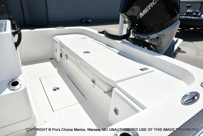 Slide: The Image of Ranger 2360 Bay w/300HP Mercury Verado 2024 - 34