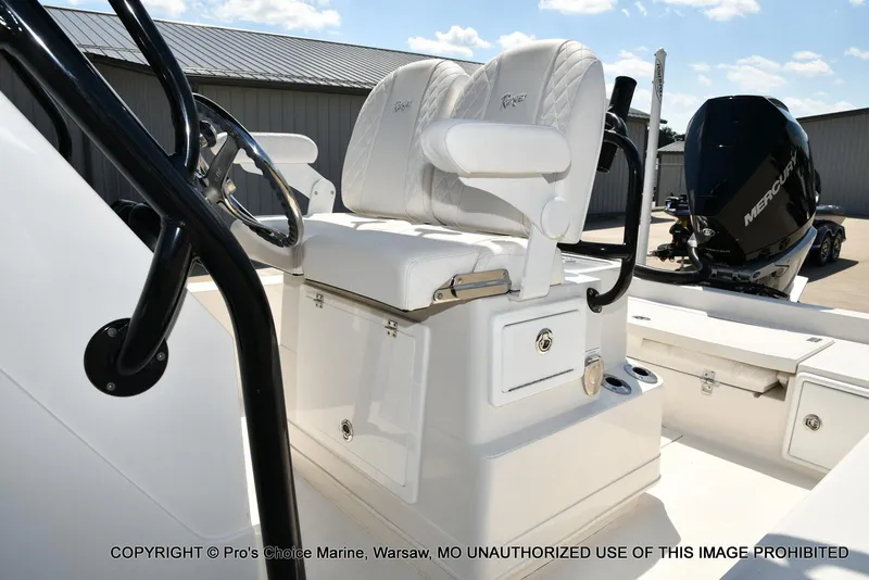 Slide: The Image of Ranger 2360 Bay w/300HP Mercury Verado 2024 - 37