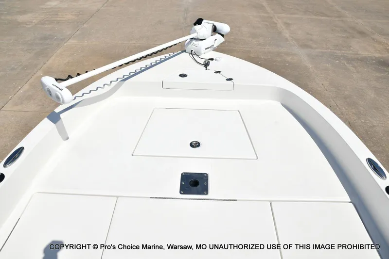 Slide: The Image of Ranger 2360 Bay w/300HP Mercury Verado 2024 - 45