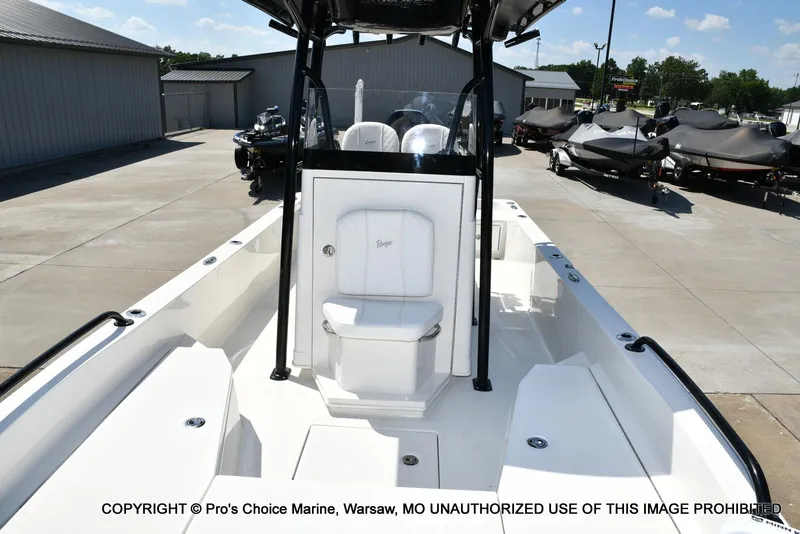 Slide: The Image of Ranger 2360 Bay w/300HP Mercury Verado 2024 - 51