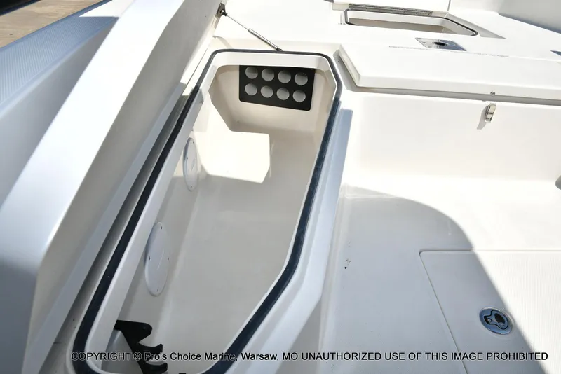 Slide: The Image of Ranger 2360 Bay w/300HP Mercury Verado 2024 - 60