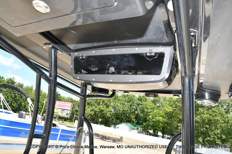 Slide: The Image of Ranger 2360 Bay w/300HP Mercury Verado 2024 - 76