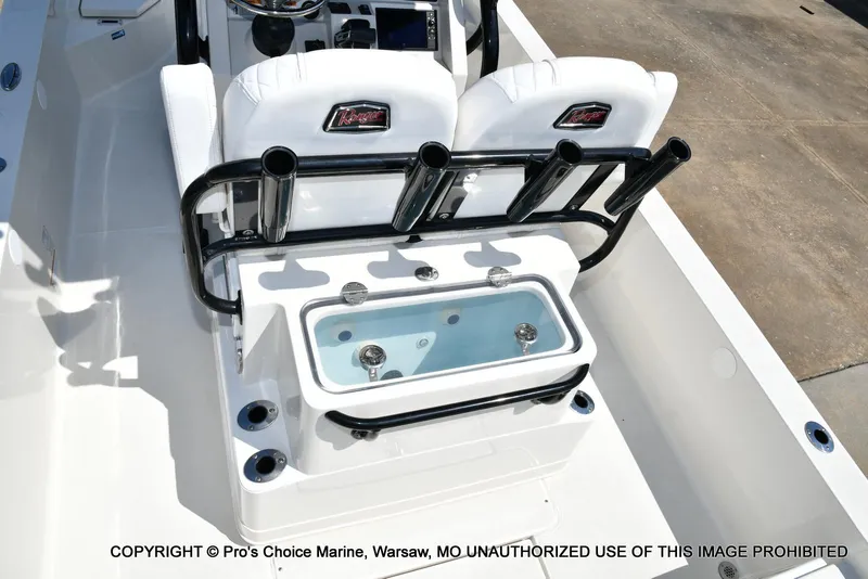 Slide: The Image of Ranger 2360 Bay w/300HP Mercury Verado 2024 - 8