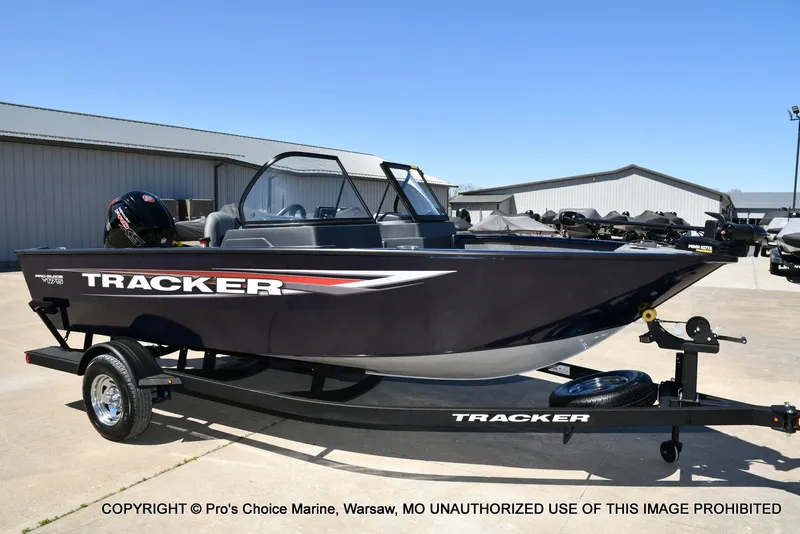 The Image of Tracker Pro Guide V-175 WT 2026 - 1