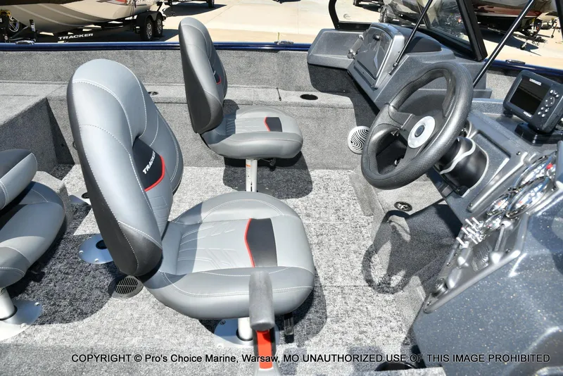 Slide: The Image of Tracker Pro Guide V-175 WT 2026 - 12