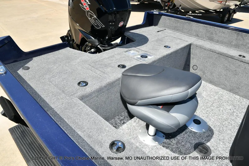 Slide: The Image of Tracker Pro Guide V-175 WT 2026 - 13