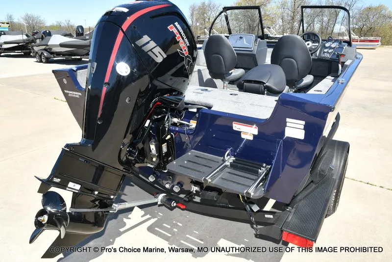 Slide: The Image of Tracker Pro Guide V-175 WT 2026 - 17