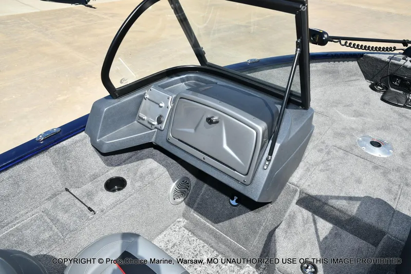 Slide: The Image of Tracker Pro Guide V-175 WT 2026 - 46