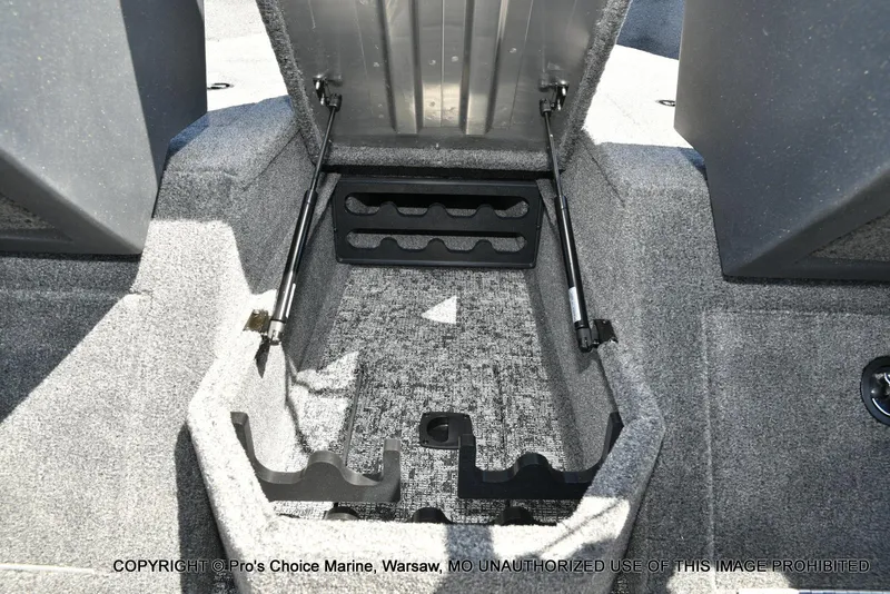 Slide: The Image of Tracker Pro Guide V-175 WT 2026 - 53