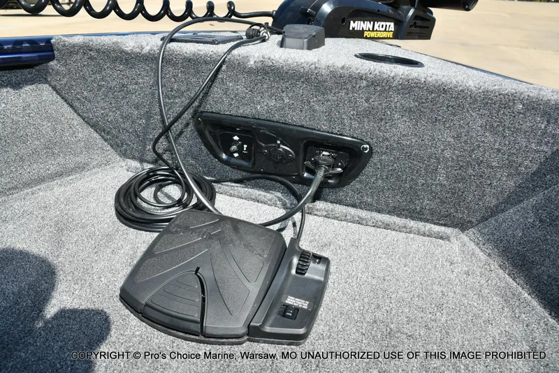 Slide: The Image of Tracker Pro Guide V-175 WT 2026 - 59