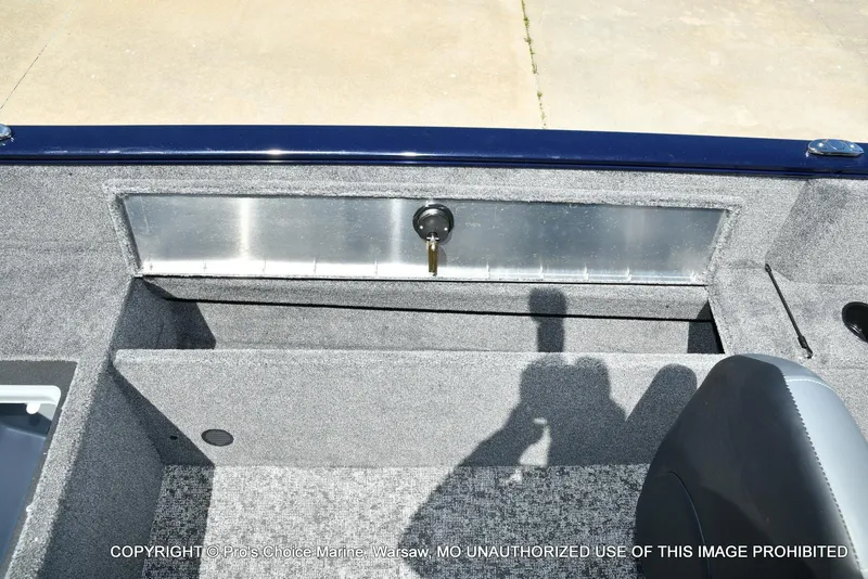 Slide: The Image of Tracker Pro Guide V-175 WT 2026 - 69