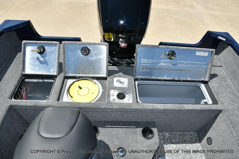 Slide: The Image of Tracker Pro Guide V-175 WT 2026 - 71