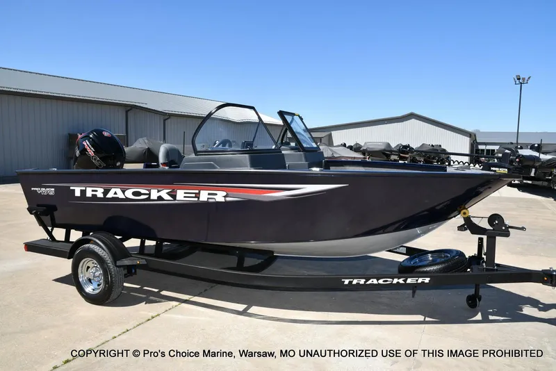 Slide: The Image of Tracker Pro Guide V-175 WT 2026 - 80