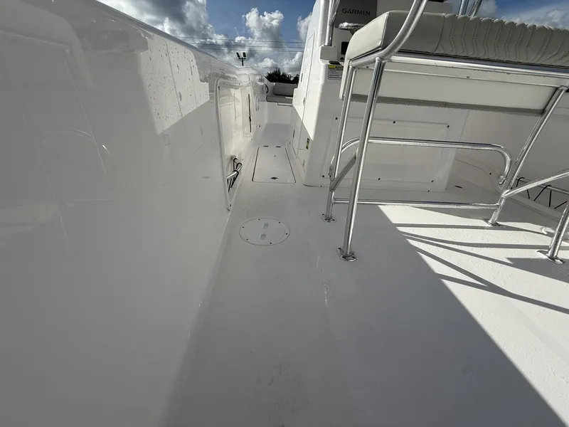 Slide: The Image of Twin Vee STX 260 STX 2026 - 19