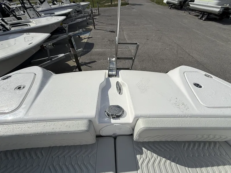 Slide: The Image of Twin Vee STX 260 STX 2026 - 6